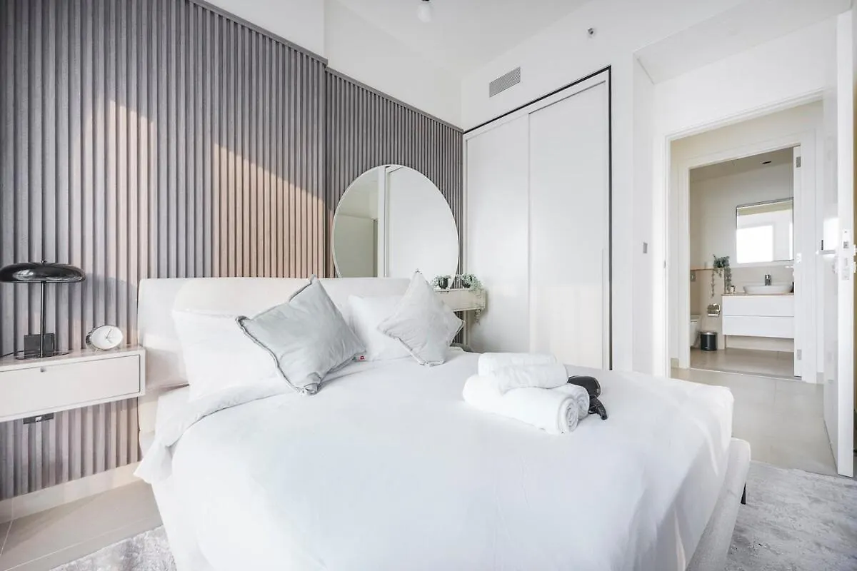 Soothing Studio Apartment In Collective Tower At Dubai Hills 0*,